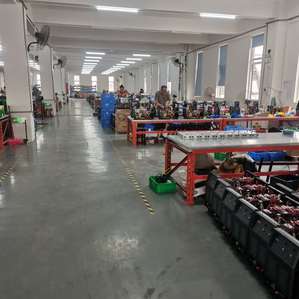 High Sensitivity Self Darkening Welding Helmet with Customized Sensitivity Support