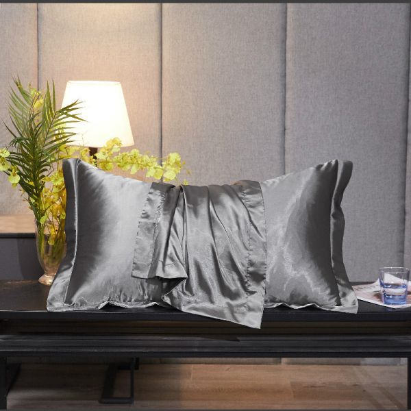 Grey Bedroom 25mm Satin Silk Pillowcase Non Toxic For 30×30inch Bed