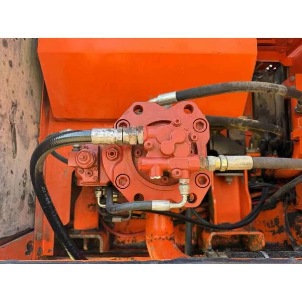 Excavateur hydraulique Doosan DH225-7 d'occasion 2010 en bon état d'origine