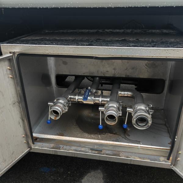 Dongfeng KL Stainless Steel Water Sprinkler Tanker Drinking Transportation Watering Truck