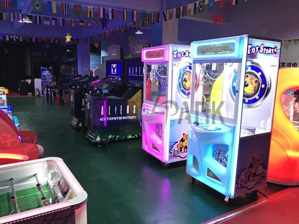 Coin Operated Catch Toys Prize Vending Game Machine Pp Tiger 2 Claw Crane Machine Amusement Machines For Sale