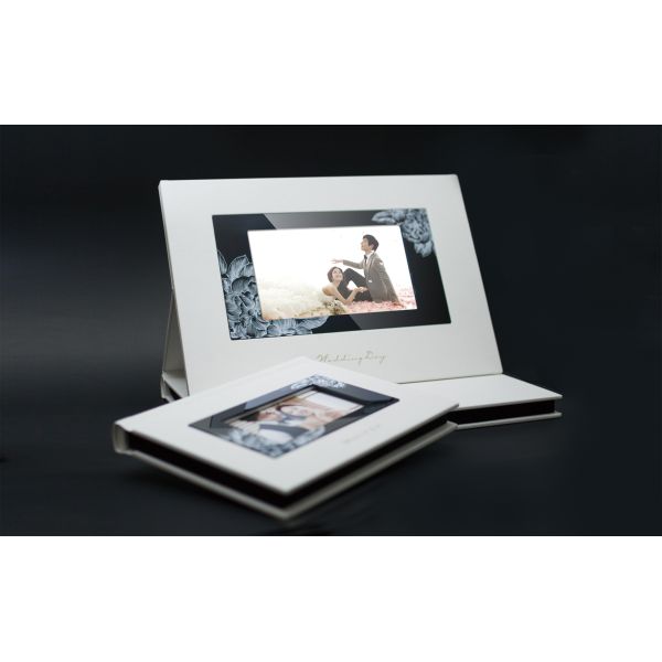 Digital Wedding Video Album Elegant With TFT Screen USB Rechargeable Battery