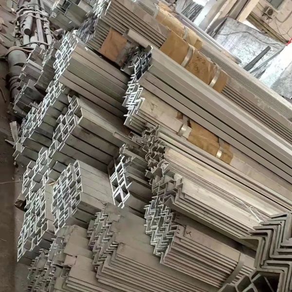 EN 10204-3.1 Certificated Hot Rolled Bright Surface Stainless Steel U-Channel and C-Channel