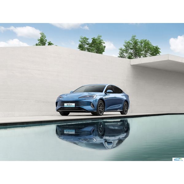 Medium Glory Version Dm-I 121Km Elite Type Sedan with Suspension Steering System by BYD