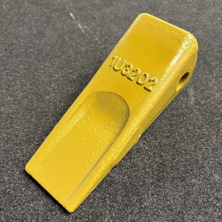 1U3202RC Rock Chisel Bucket Tooth Over 20J Impact ISO9001 for J200 305 Mini Excavator