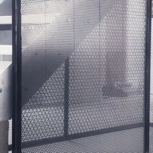 Serrated 0.6mm пефорировали нержавеющую плиту для дверей окна