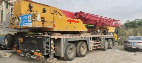 Crane mobile de 50 tonnes Crane mobile terrestre Crane télescopique montée sur camion pour lourdes charges