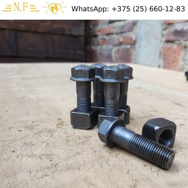Track Bolts and Nuts M18*56 for Ex200 Digger Track Shoe
