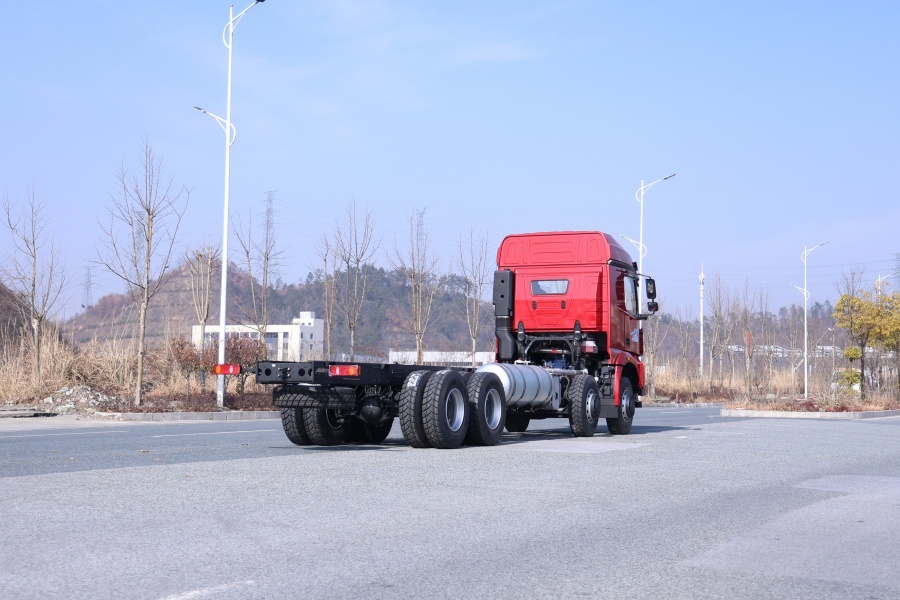 Dongfeng 8x4 Heavy-Duty Off-Road Truck Prototype Chassis
