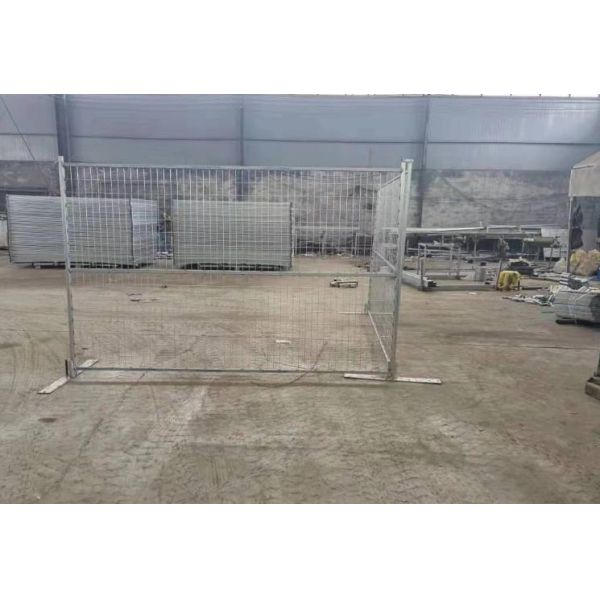 Yellow Colored 1.8m Height Canada Standard Outdoor Construction Temporary Fence Panel