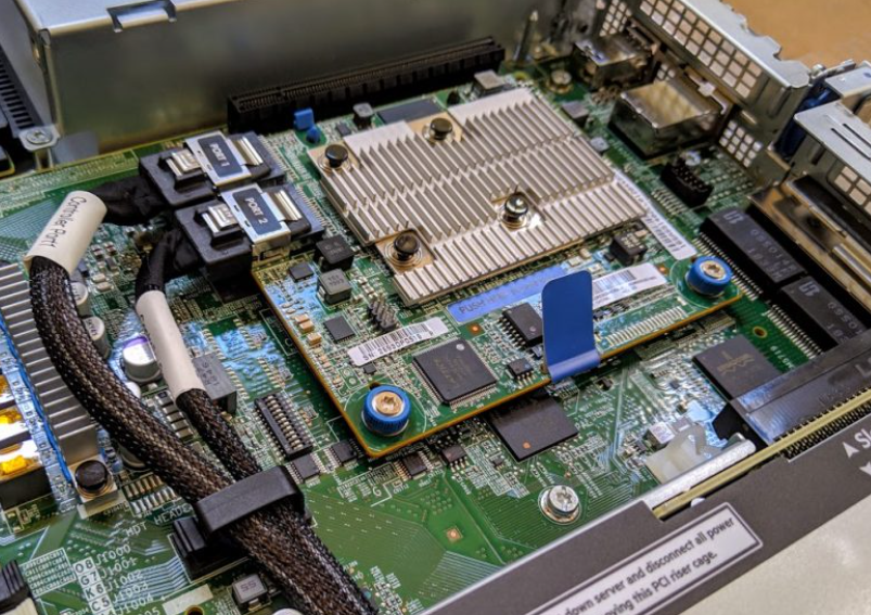 AMD EPYC 7532 Powered HPE ProLiant DL325 Gen10 Server with HPE Smart Array E208i-a SR