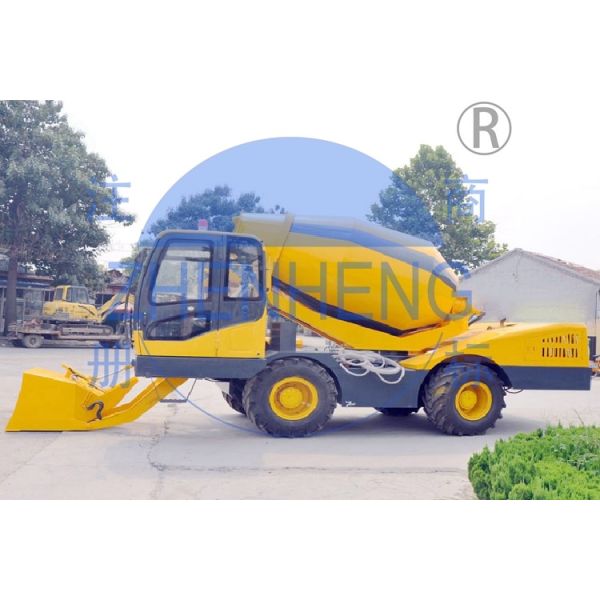 Limited Site Self Concrete Mixer Machine , Mobile Ready Mix Concrete Truck