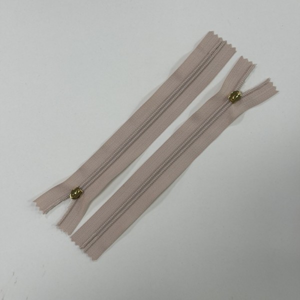 Highly Adaptable #5 Nylon Zip Low Pulling Resistance Light And Thin