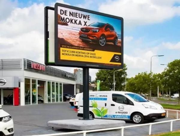 5500cd High Brightness LED Display , P4mm Large Outdoor Advertising Screen