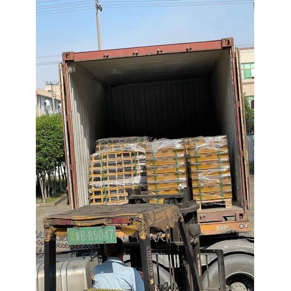 Heavy Chassis Excavator Undercarriage Parts Track Chain Shoe Assemblies