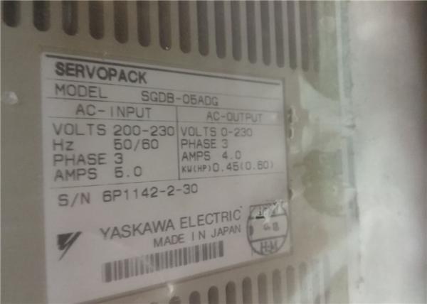O motorista 0.45KW 3Phase servo bonde de YASKAWA Japão entrou 5,0 ampères de SGDB-05ADG