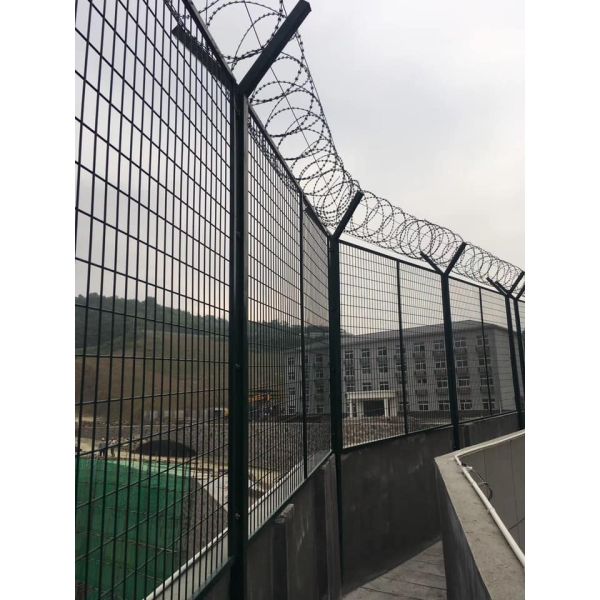 Heavy Duty Galvanized Razor Wire , Barbed Concertina Barbed Tape
