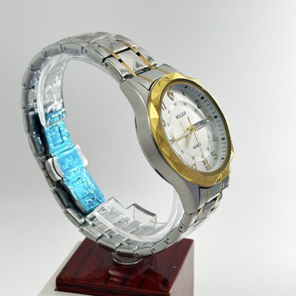 Miler Luxury Men Кварцевые часы Водостойкие Дата Неделя Светящиеся наручные часы Нержавеющая сталь Мужские часы