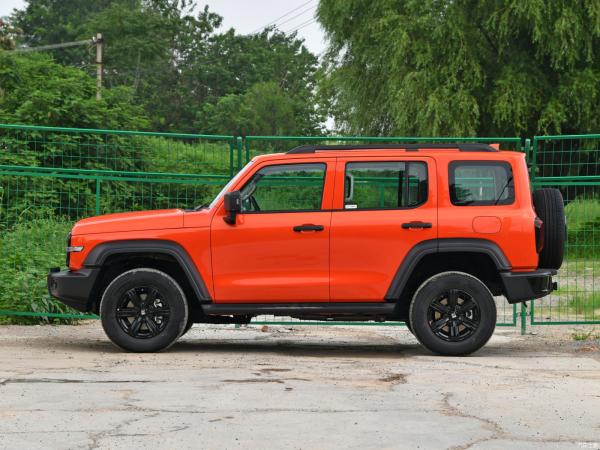 4WD Tank SUV Car Combustível a gasolina Off-Road Versão 2.0t Carros híbridos de gasolina laranja