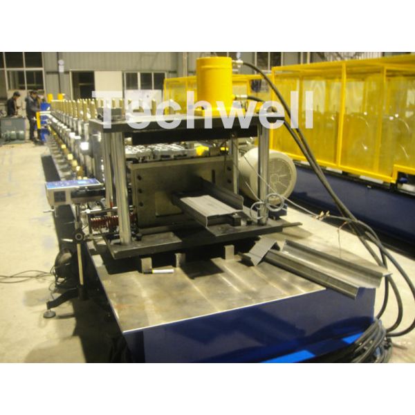 High Productivity Z Shaped Roll Forming Machine With 0-15m/min Forming Speed , Guiding Column Machine Structure