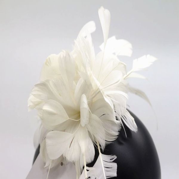 White Pattern Dyed Stripped Coque Millinery Feather Flowers With Headband 15x30 Cm