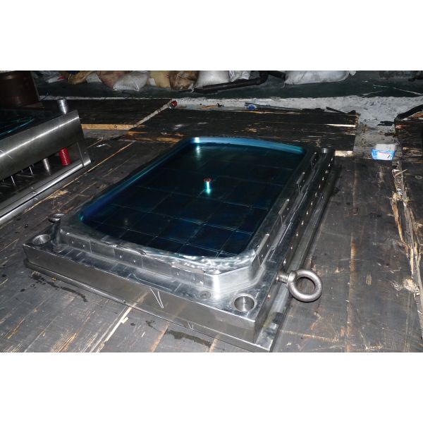 Общественные пластиковые прессформы инжекционного метода литья мусорной корзины с изготовленным на заказ типом бегуна