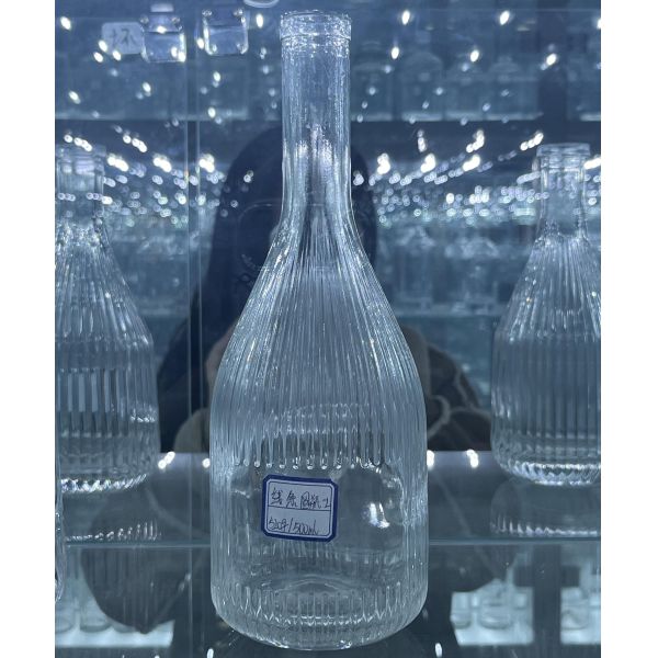 Напитки Бутылка с горячим штампом для пустых ликеров Водка Ром Джин Коньяк Виски Стекло с водой