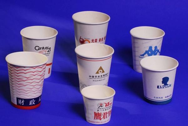 Top 4KW moyenne vitesse machine automatique de fabrication de tasse de papier machine de formage de tasse de papier 100-110 pièces / min pour 2-13 oz taille de papier