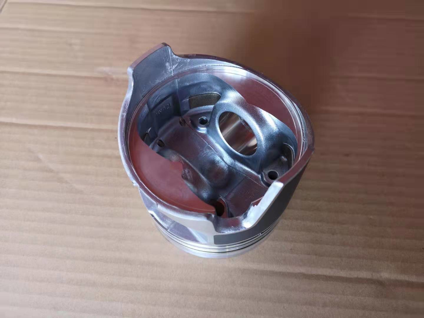 Машинные части 4HL1 8973316430 ISUZU с Pin поршеня и щелчковым типом двигателем коллектора системы впрыска топлива без турбонагнетателя