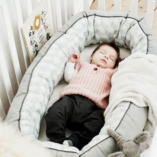 100% Cotton Cuddle Nest Baby Crib Bedding Sets Comfortable Color Customized