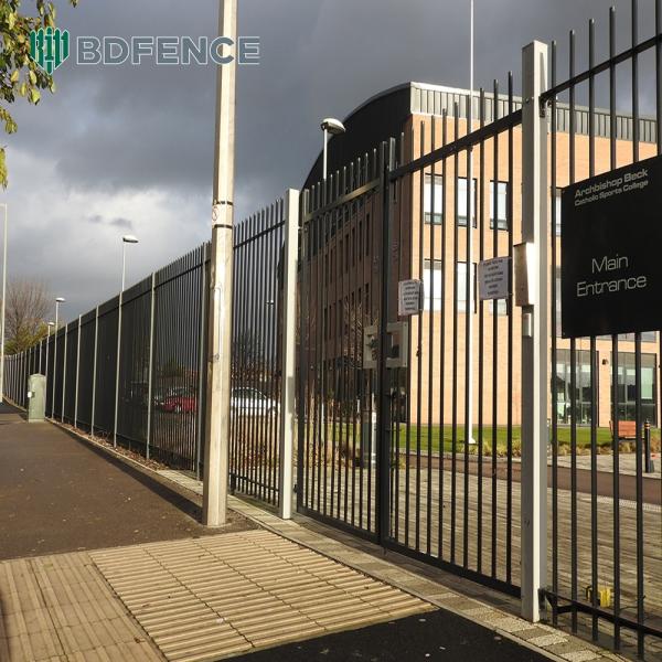 Matte Tubular Steel Fence Modern Look