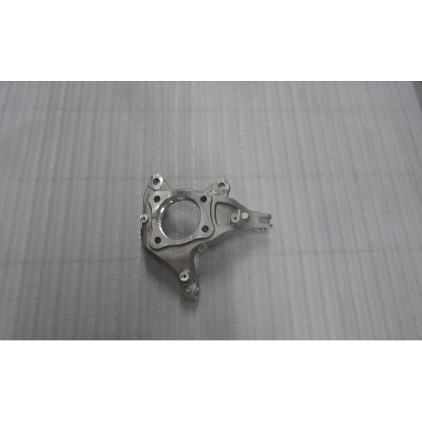 SA3HA-2304010 Left Front Knuckle SA3HA-2304020 Right Front Knuckle OE Steering Knuckle