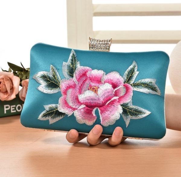 European and American vintage evening bags embroidered clutch bride