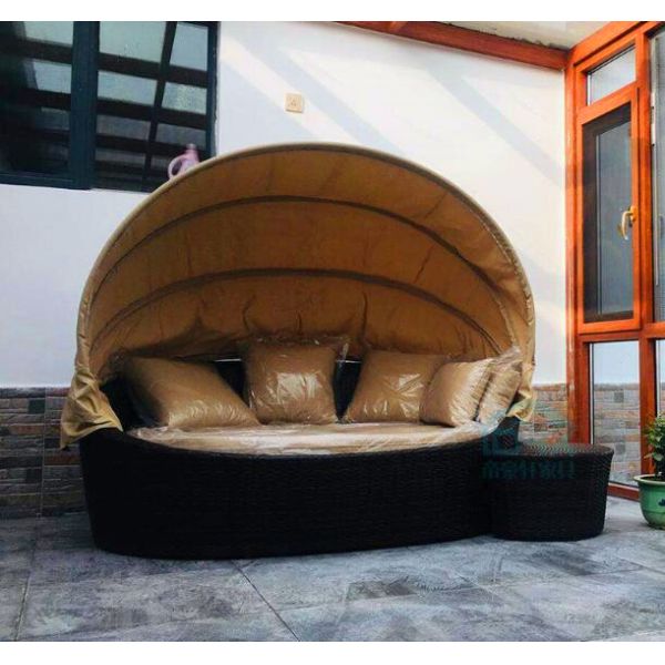 Outdoor recliner garden PE rattan sofa outdoor beach recliner balcony swimming pool lazy bed outdoor large round bed