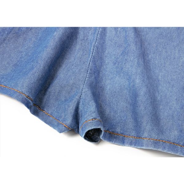 100% Cotton Ladies Denim Jeans Light Blue Wash With Patch Pocket And Raw Hem Finish