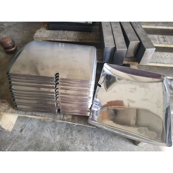 OEM Coupe et formage de tôles métalliques en acier inoxydable