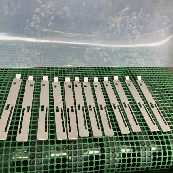 Hardware Small Conveyor Sandblasting Machine for Automatic Sandblasting Treatment