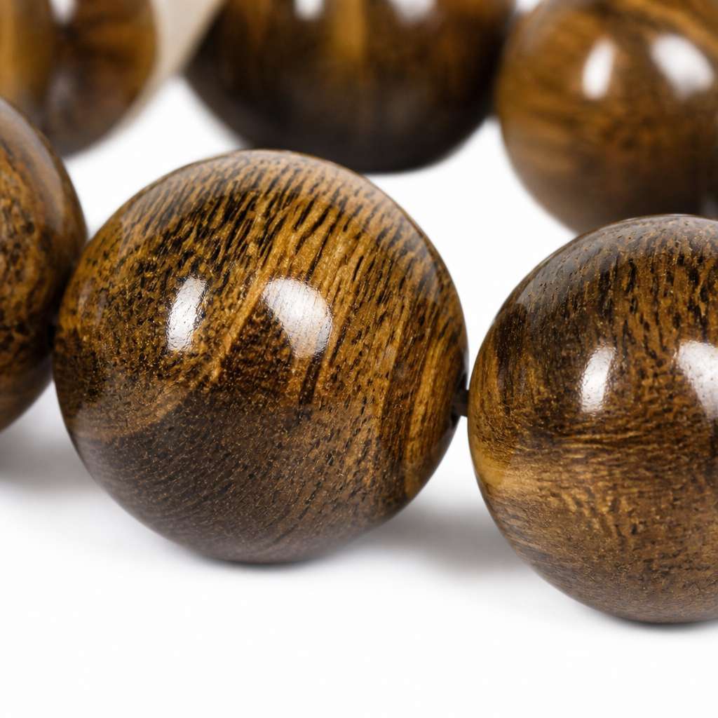 Natural Aquilaria Wood Taoist Bracelet with Tiger Stripe Grain and Subtle Woody Fragrance for Meditation