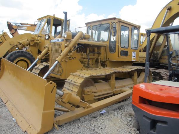 2014 year 3589 hour 3306 engine D6D used bulldozer  dozer for sale mombasa