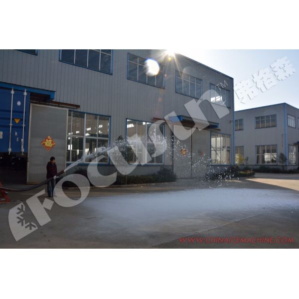 Система хранения и дробления льда на 700 квадратных метров с использованием трубного льда