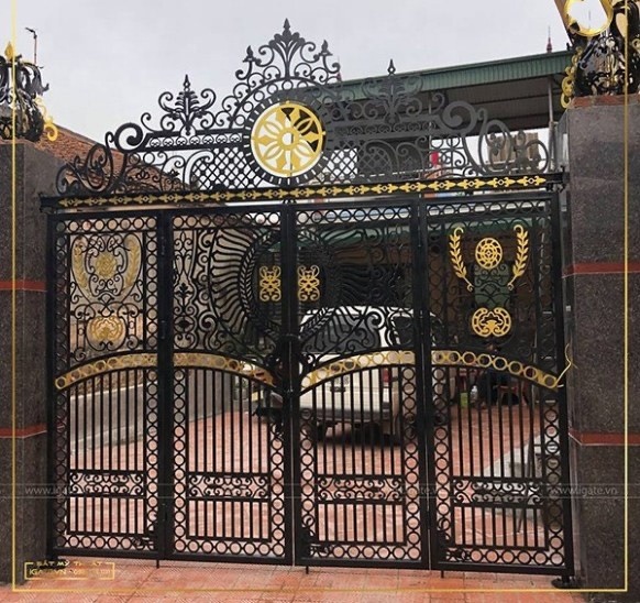 Antique Iron Driveway Gates Front Yard Iron Gates Powder Coated 100mm 120mm