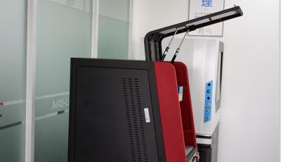 Fase monofásica da máquina da marcação do laser da fibra dos teclados de computador com refrigerar de ar
