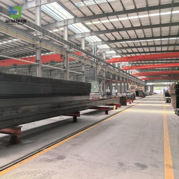 Earthquake Resistance Prefabricated Steel Structure Warehouse For Modern Metal Shed Building And Lighting Plane Skylight