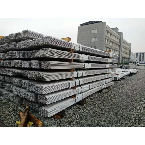 Hot Rolled 304 316L Stainless Steel Angle Bar with Bright Surface Finish