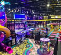 Des labyrinthes de jeux intérieurs commerciaux