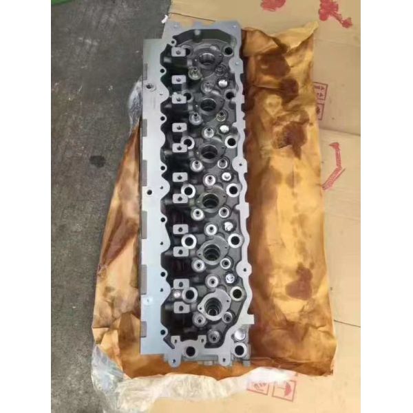 1333724 3126b Diesel Engine Cylinder Head Truck Engine Parts