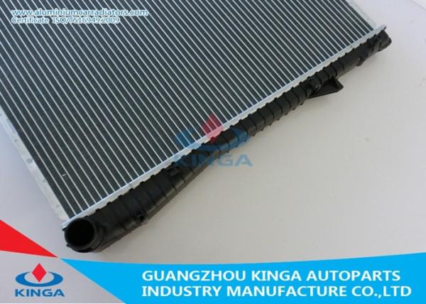 1439104 Auto Parts Radiators For BMW X5 E53 2000 - 03 MT Plastic Tank