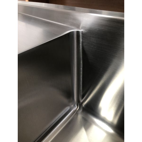 Одиночная кухонная раковина шара с финишем Драйнбоард 1.2мм отполированным толщиной поверхностным