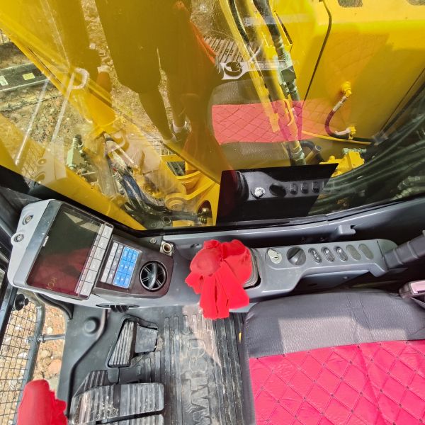 Подержанный гидравлический экскаватор Komatsu PC120, 2022 год, без ремонта