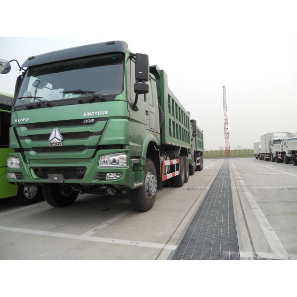 CNHTC 30 - 50 Ton Sinotruk Howo Dump Truck With Large Load Capacity 30000 Kg